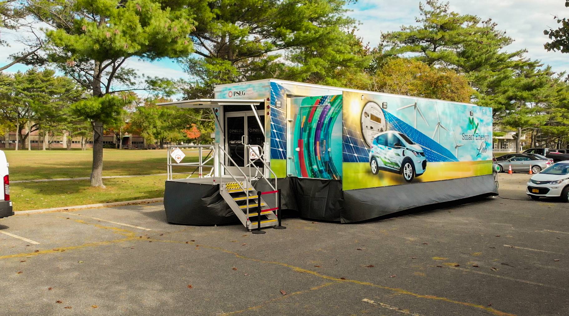 Exterior of PSEG Mobile STEM Education